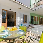 Nyaraló Yourhouse Miquel *